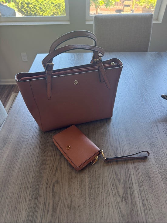 Tory Burch Handbags - Tory Burch Chestnut Brown Leather Tote with Matching Wallet
